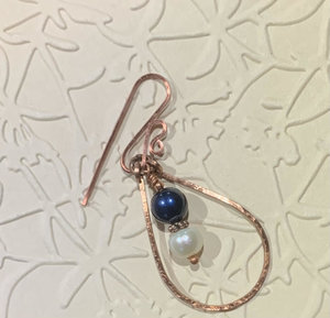 Hammered copper and pearl earrings